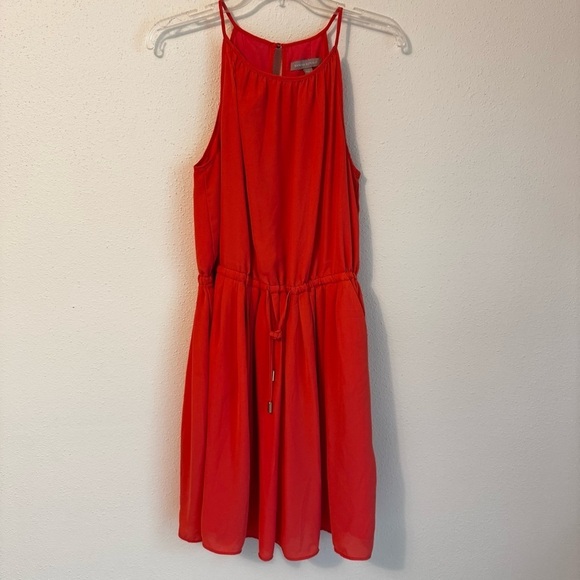 Banana Republic A Line
Halter Solid Coral Cinch Waist
Dress Capri Size 6 - Picture 2 of 8